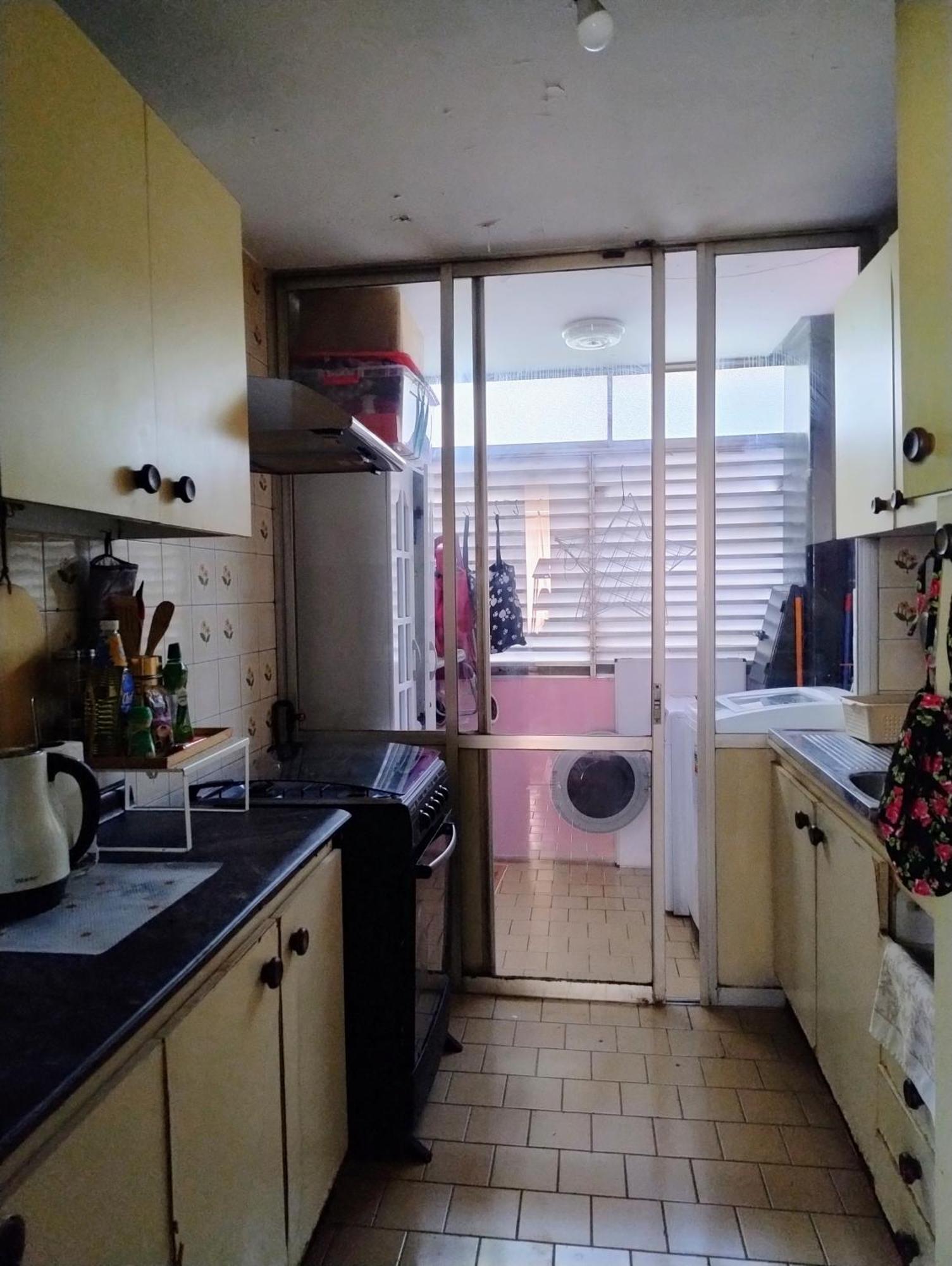 Al Lado Metro Hernando De Magallanes Condes Homestay